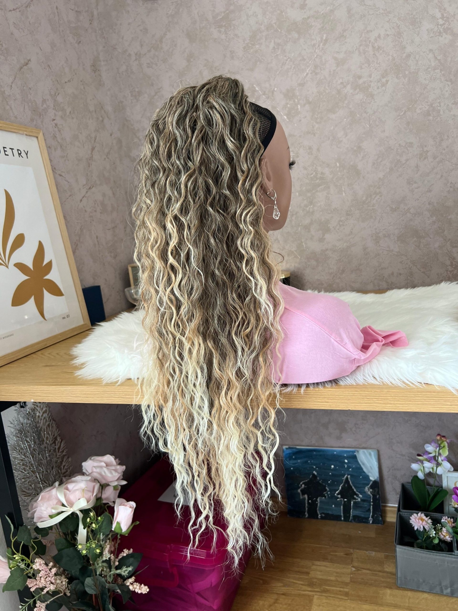 Rep za kosu - Ombre pepeljasti, kovrdjavi - 75cm - Premium kvalitet 1 rep za kosu-ombre-pepeljasti-kovrdjavi-75cm-eynna-human-hair-3-scaled-1.jpg