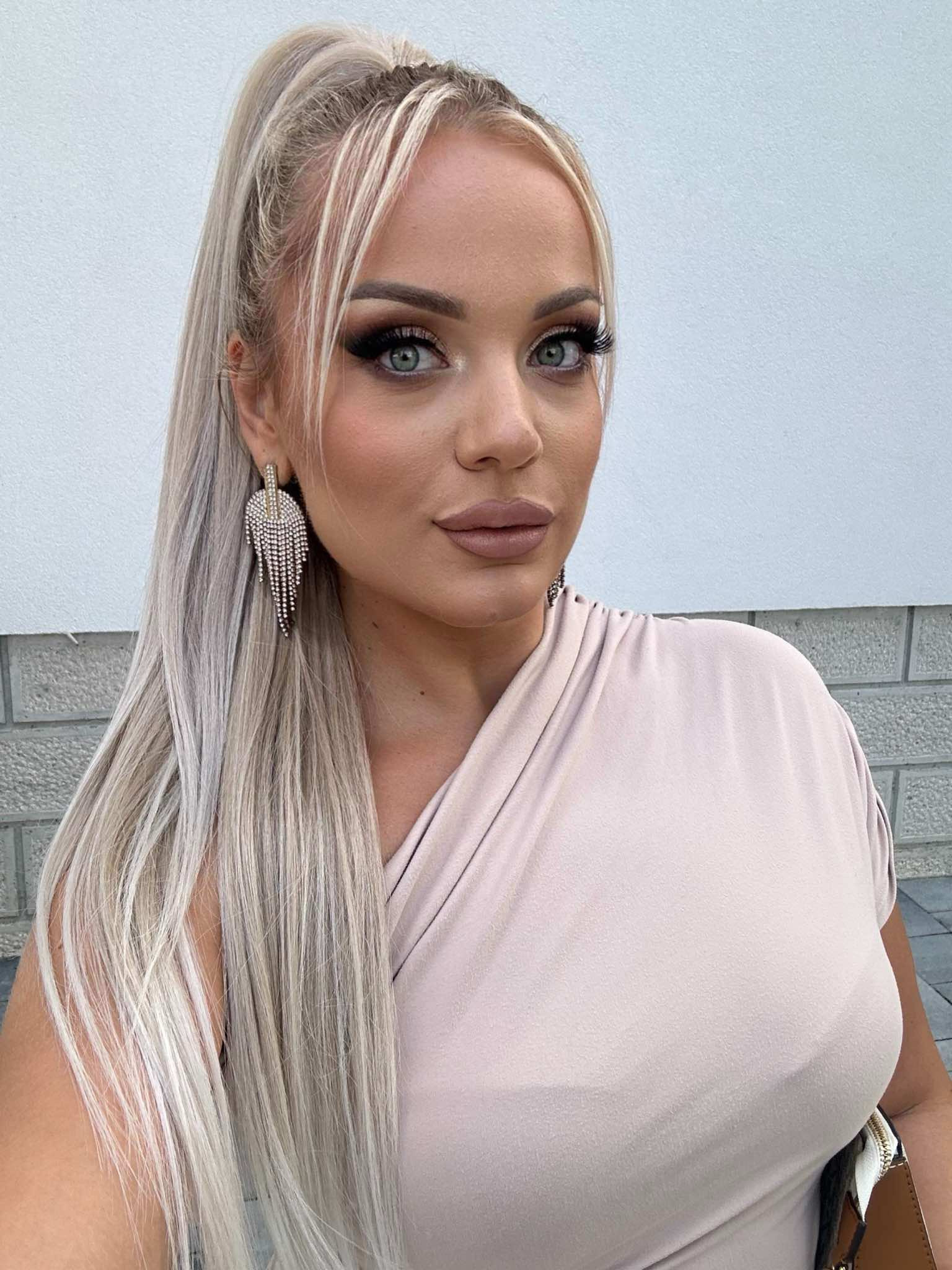 Rep za kosu – Ombre Ash Blonde – Ravni 75cm - Umjetni rep 2 Rep za kosu - Ombre ash blonde - Eynna hair Sarajevo - Umjetno vlakno (10)