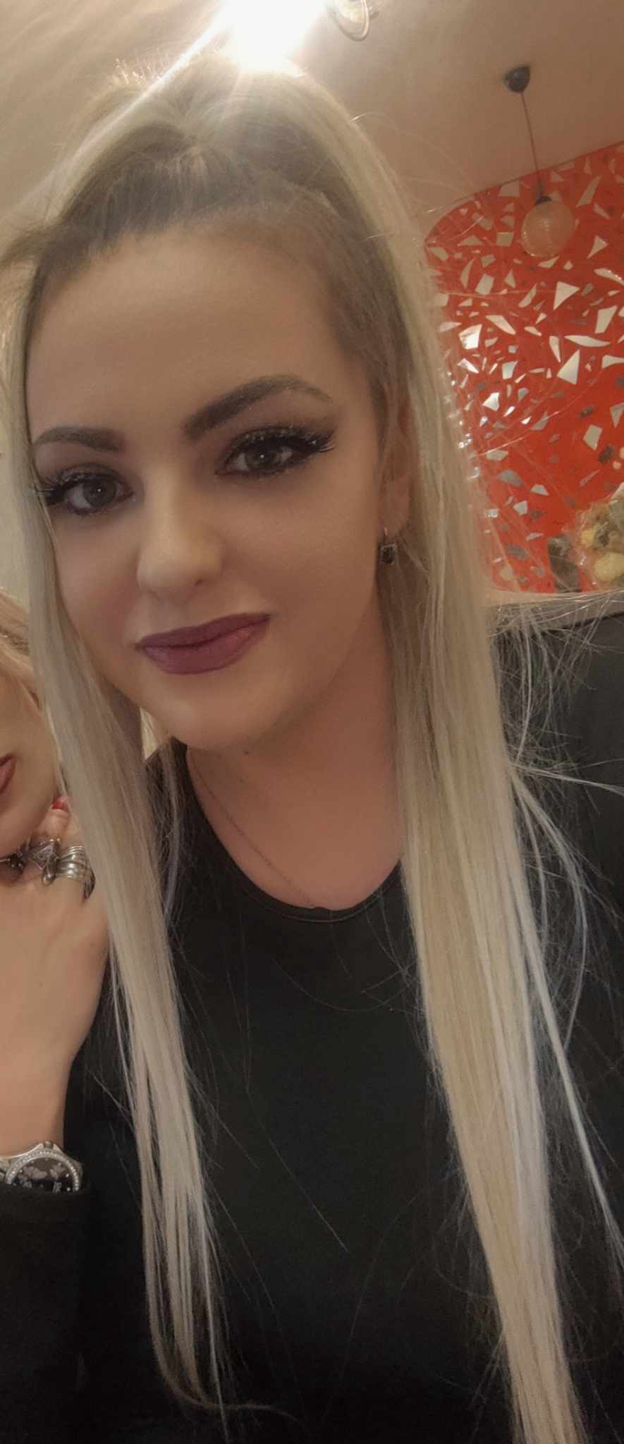 Rep za kosu – Ombre Ash Blonde – Ravni 75cm - Umjetni rep 8 Rep za kosu - Ombre ash blonde - Eynna hair Sarajevo - Umjetno vlakno (9)